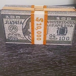 Glamorous rhinestone evening bag.